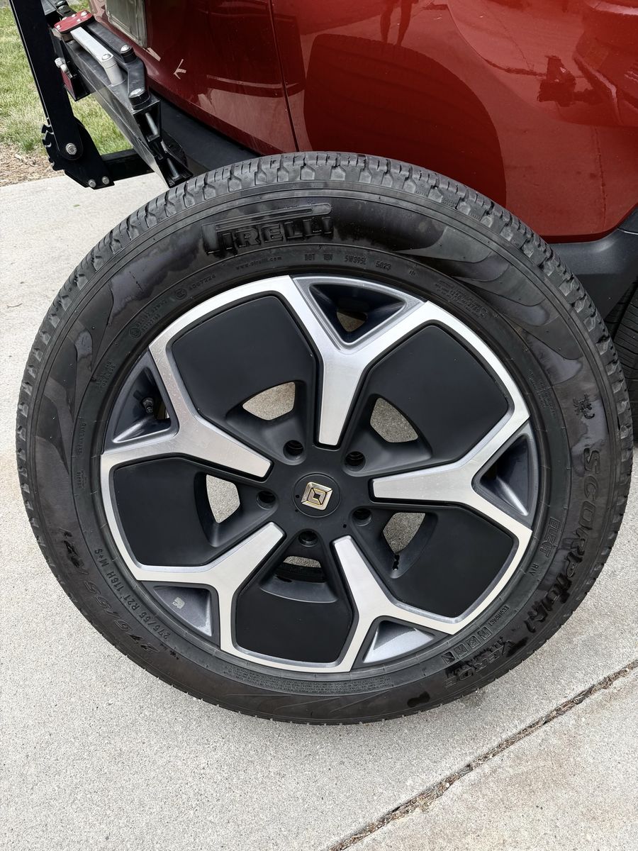 OEM Rivian 21" Wheels And Tires 275/55R21