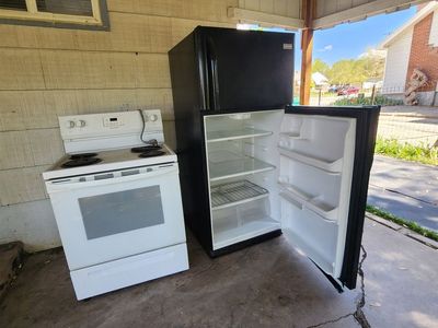 Electric range and Fridge