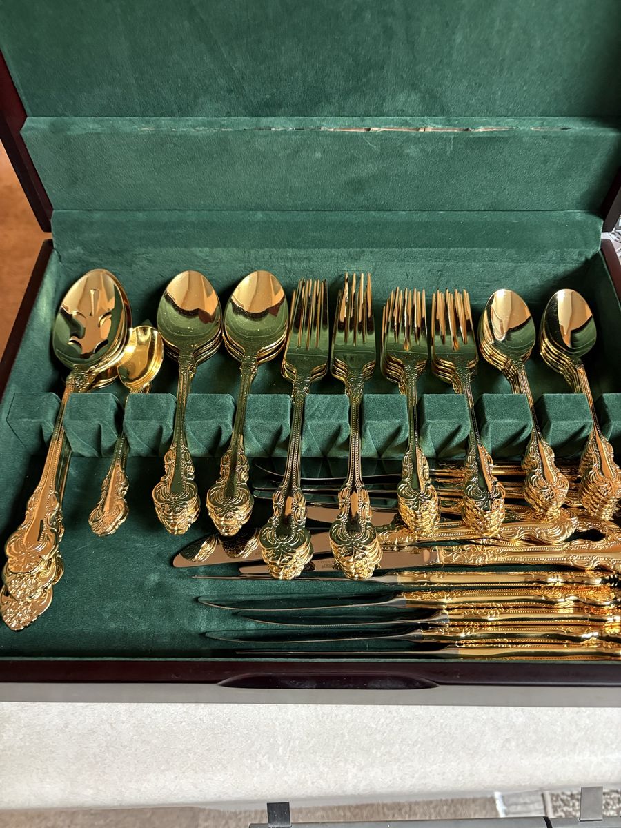 Cambridge stainless gold