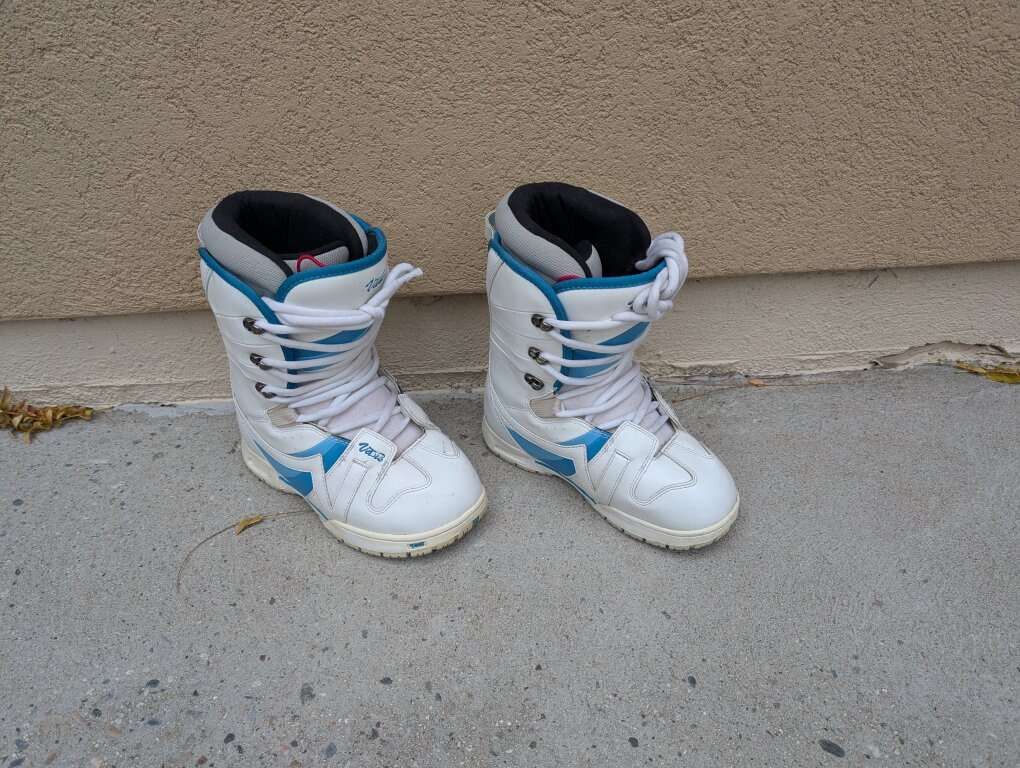 Vans Emigre Snowboard Boots-Size 8