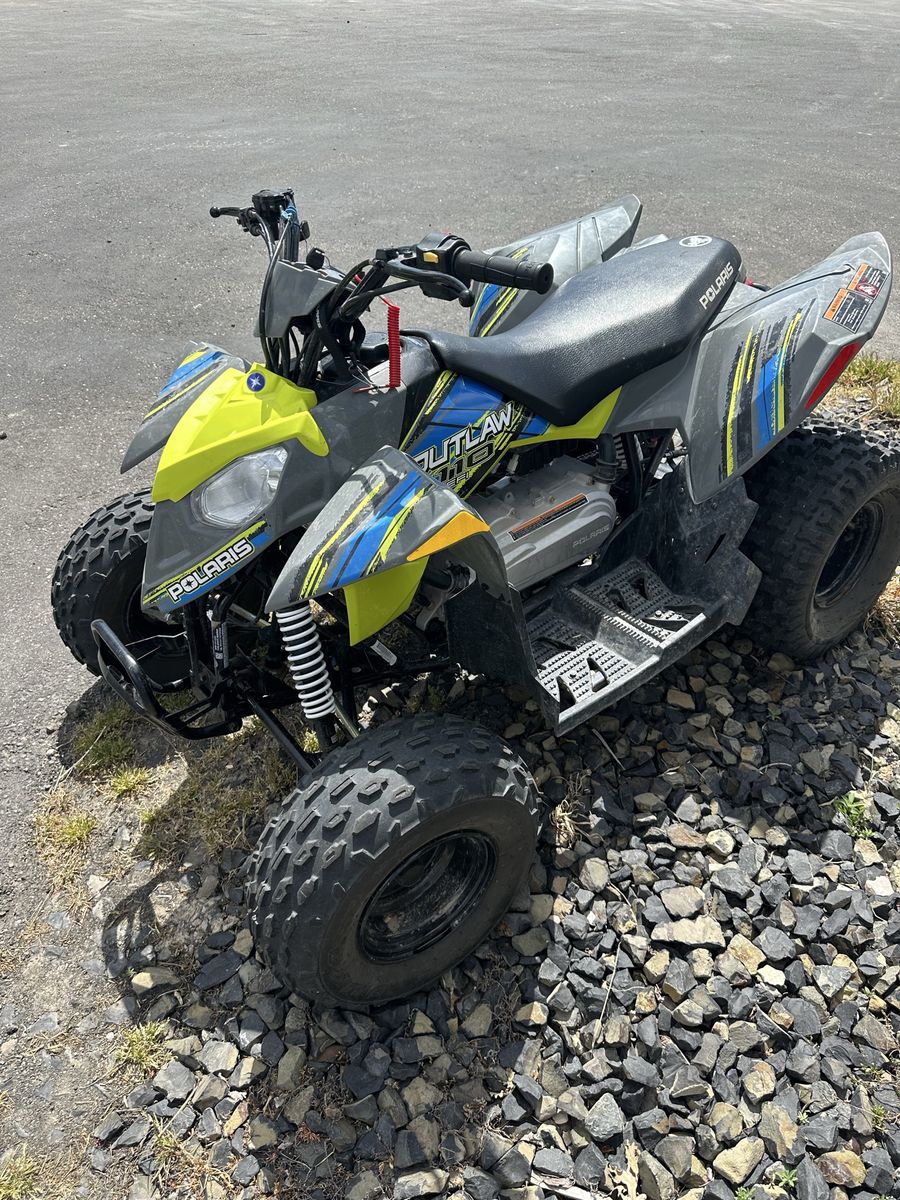 Polaris Outlaw 110 EFI Kids ATV - Gray/Lime Green/Blue - Excellent Condition