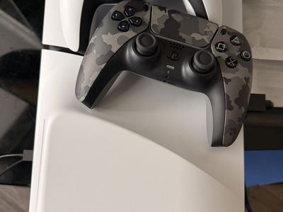 Ps5 Bundle W/ Camo Controller