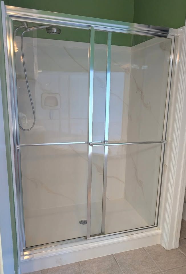 Complete shower enclosure package – 50" W × 72" H x 32D – Excellent Condition