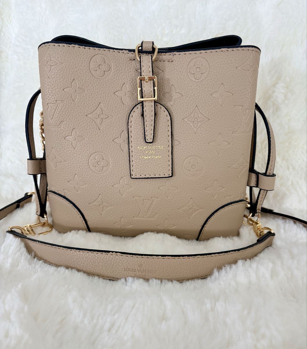 Beautiful LV Crossbody Bucket Bag Beige New