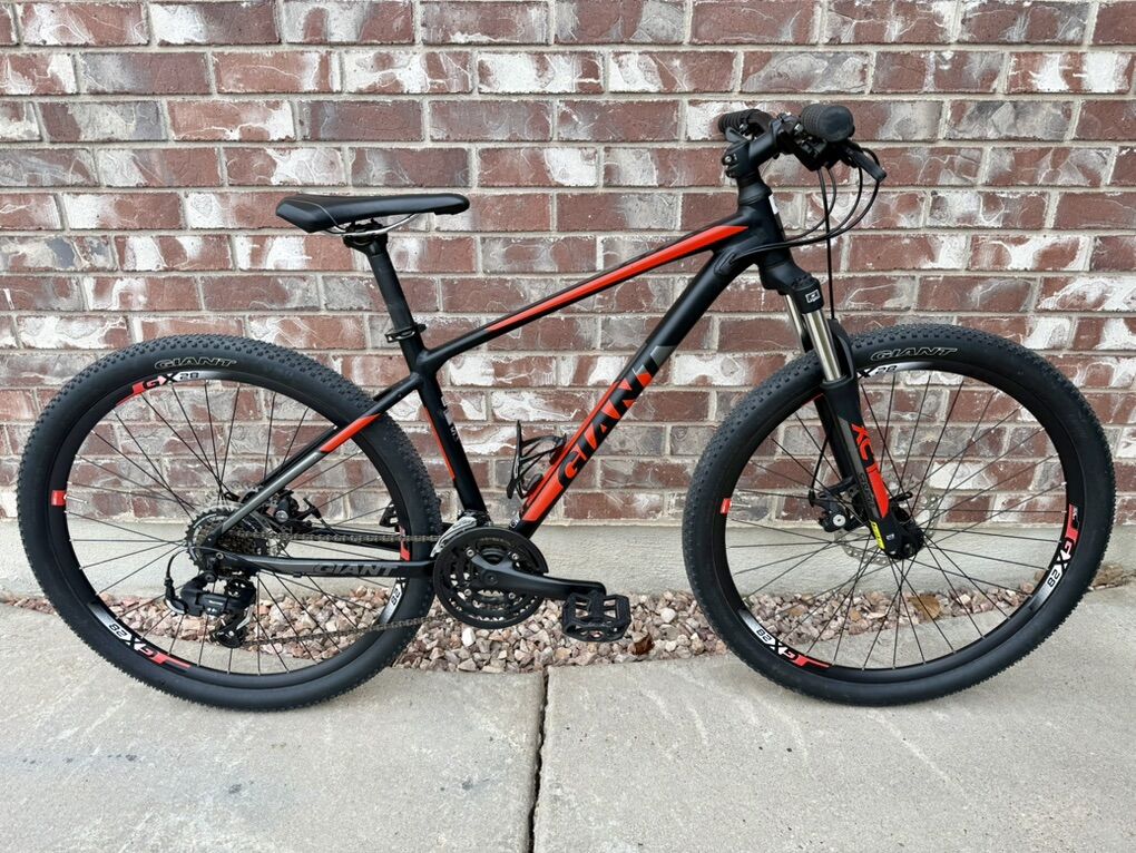 2018 Small Giant ATX 2 27.5 Mountain Bike
