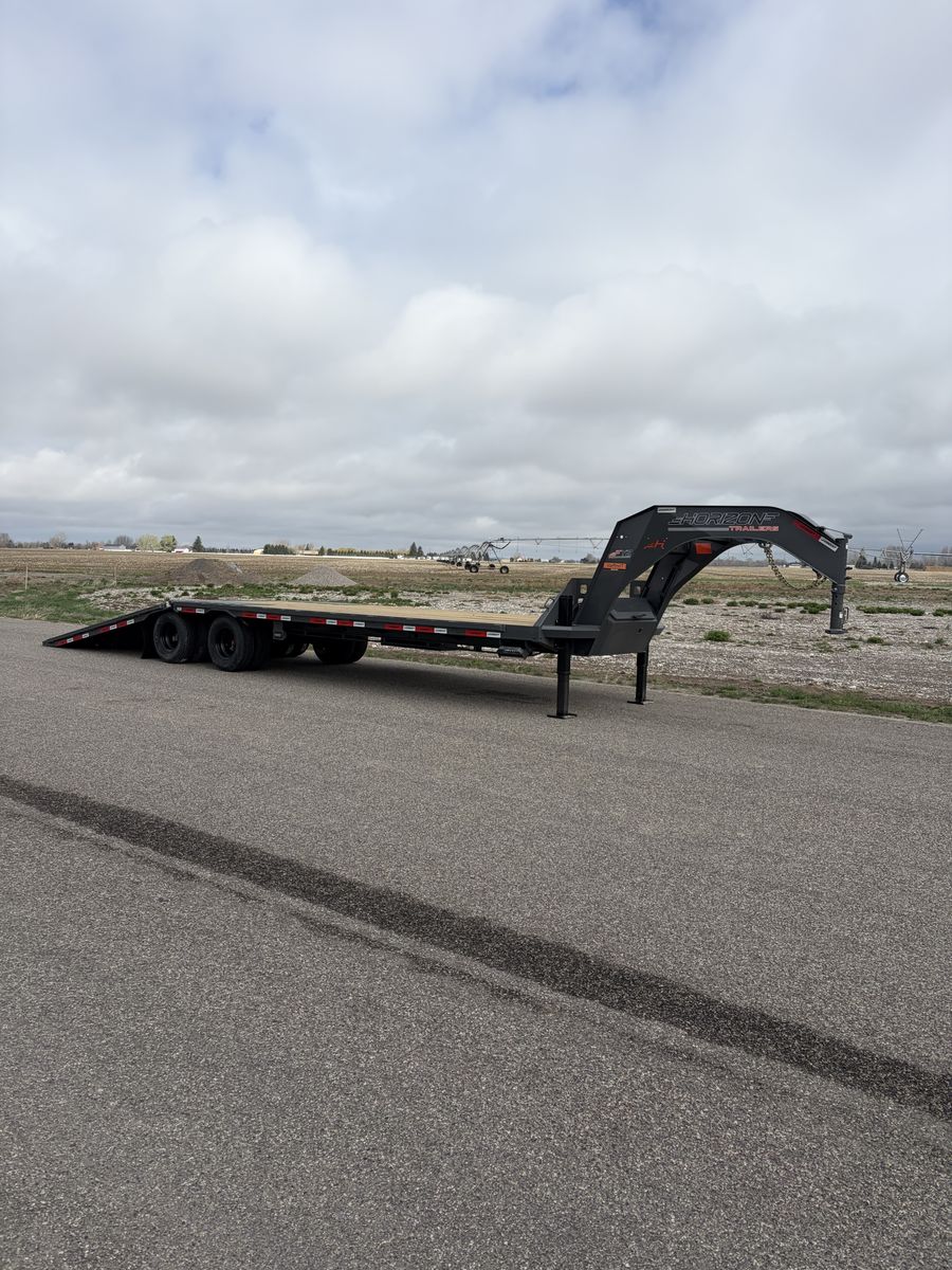 Horizon FYZ Hydraulic Dovetail Gooseneck 32'