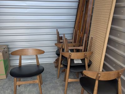 Dining room chairs (6)