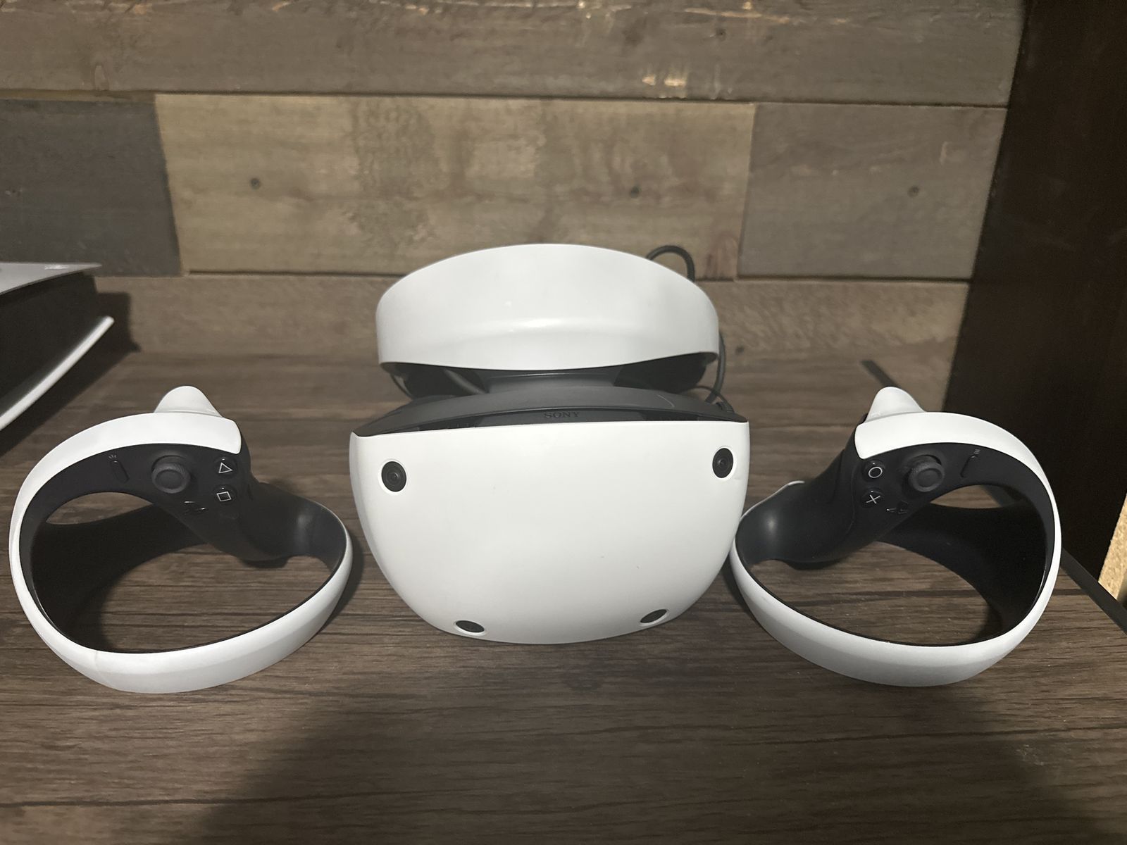 PLAYSTATION VR 2 with FNAF Help Wanted 2