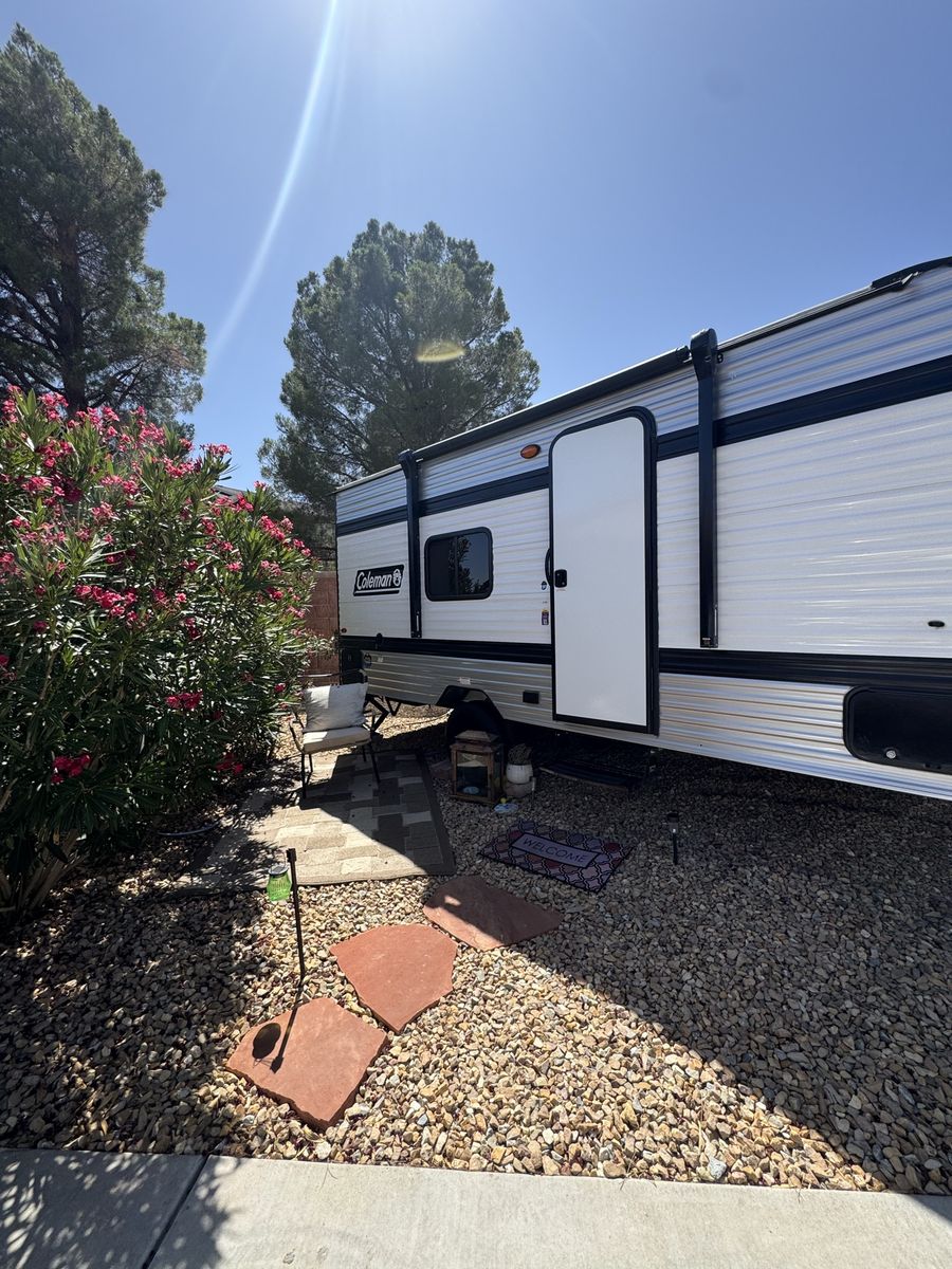 Coleman Keystone 21' Travel Trailer - New Condition, Never Traveled In
