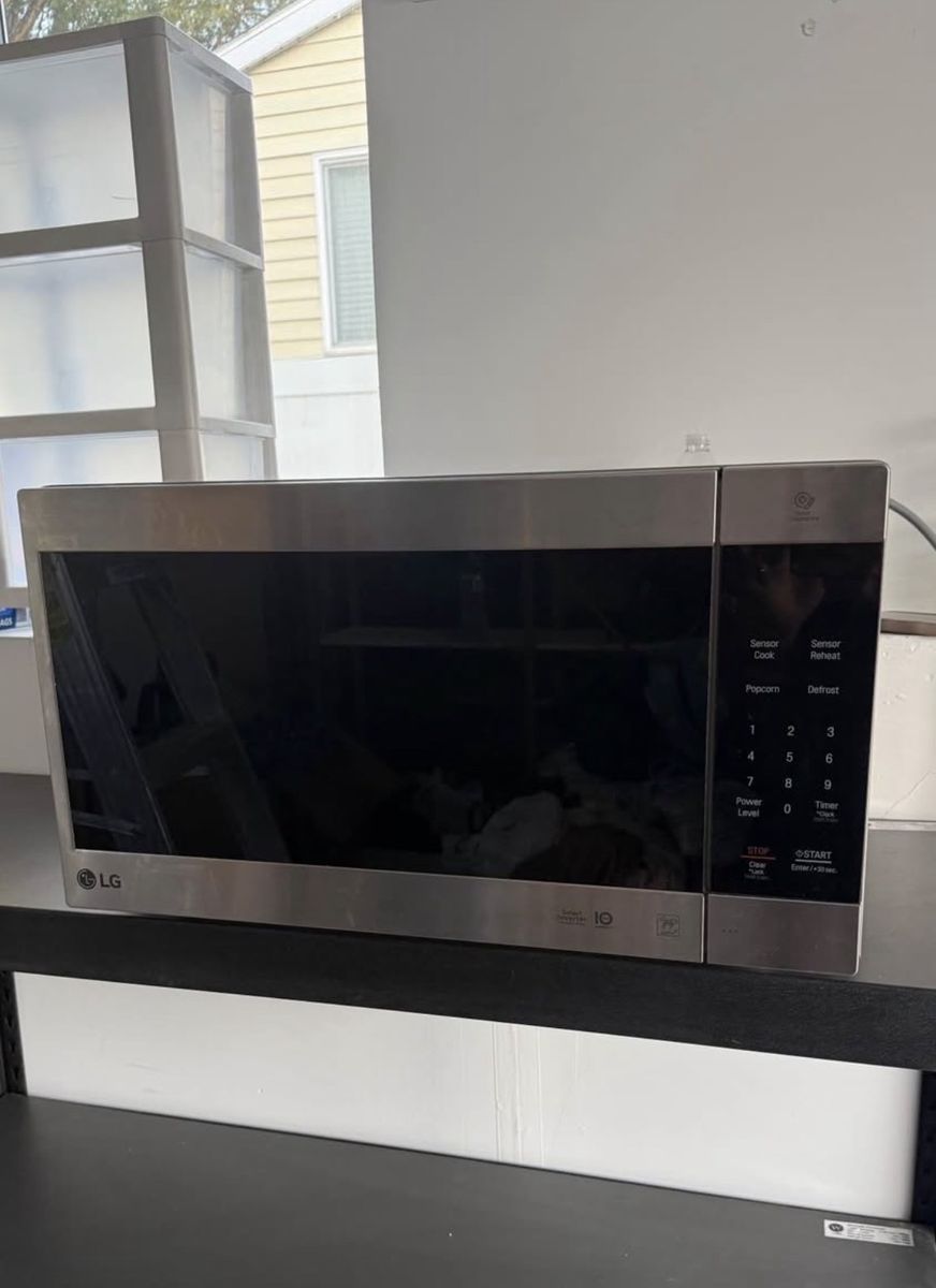 LG Smart Inverter Countertop Microwave - Stainless Steel, Smart Diagnosis, Sensor Cook