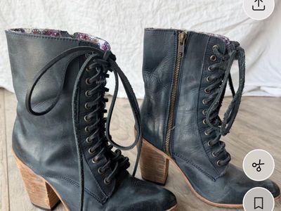 Freebird Rebel Navy Pointed Toe Laced Up Leather Boots Wooden Heel