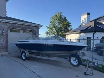1997 Maxum 1900 SR Bowrider - Family Boat w/ Rebuilt 4.3 V6 Mercruiser Engine