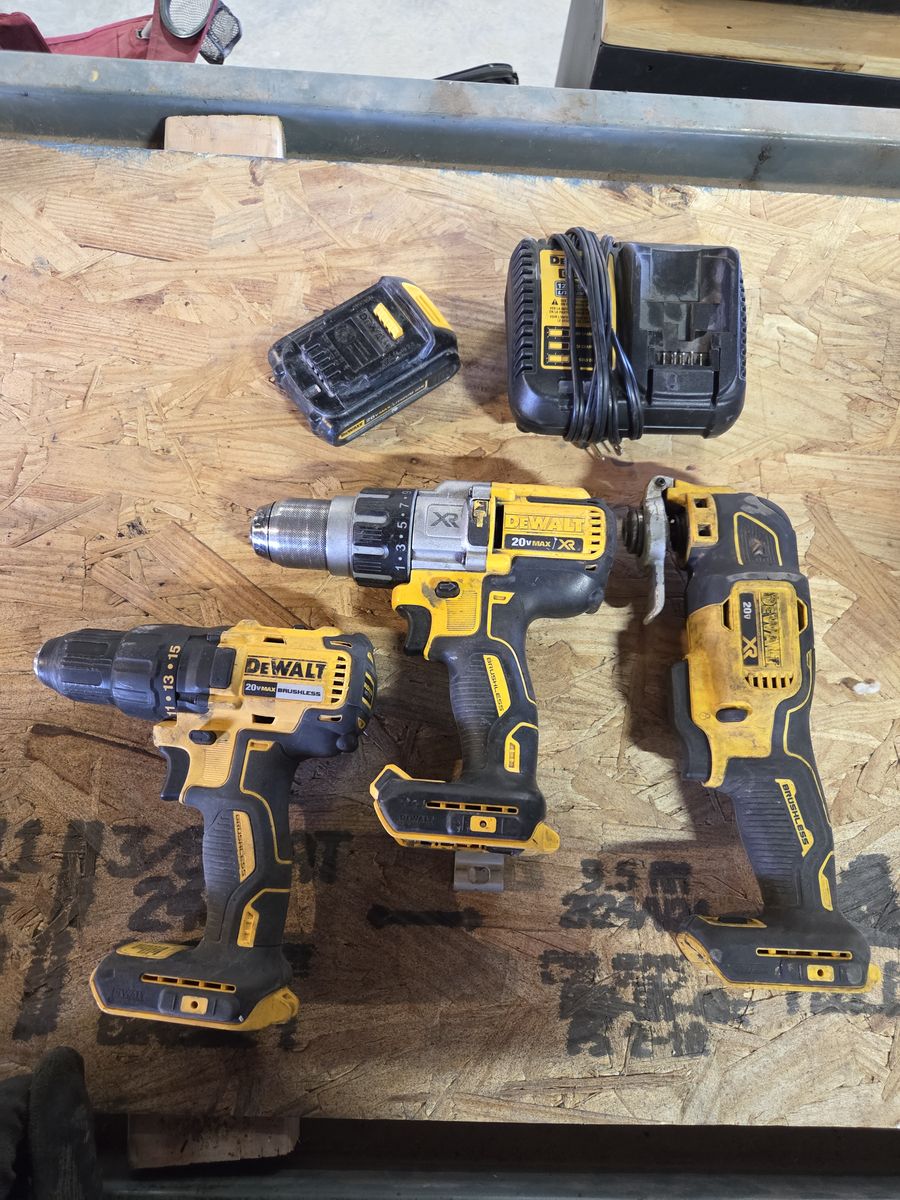Dewalt tools set 200 or best offer