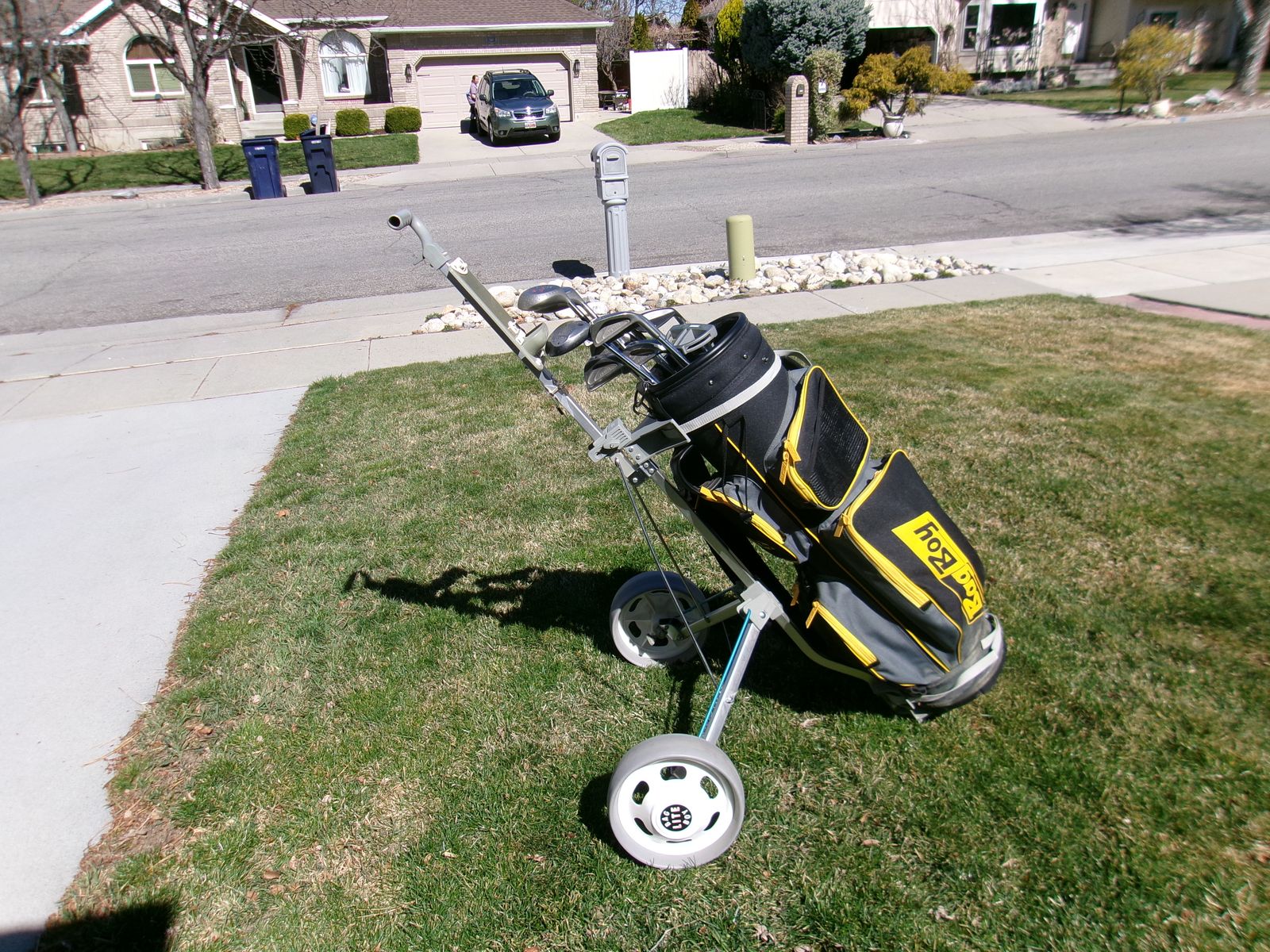 Men's Tour Model Tm2000 Golf Club Set in a Bag Boy Golf Bag and Cart