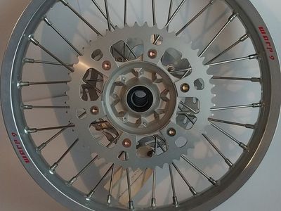 18 inch Warp 9 Honda rear wheel for 25mm axle