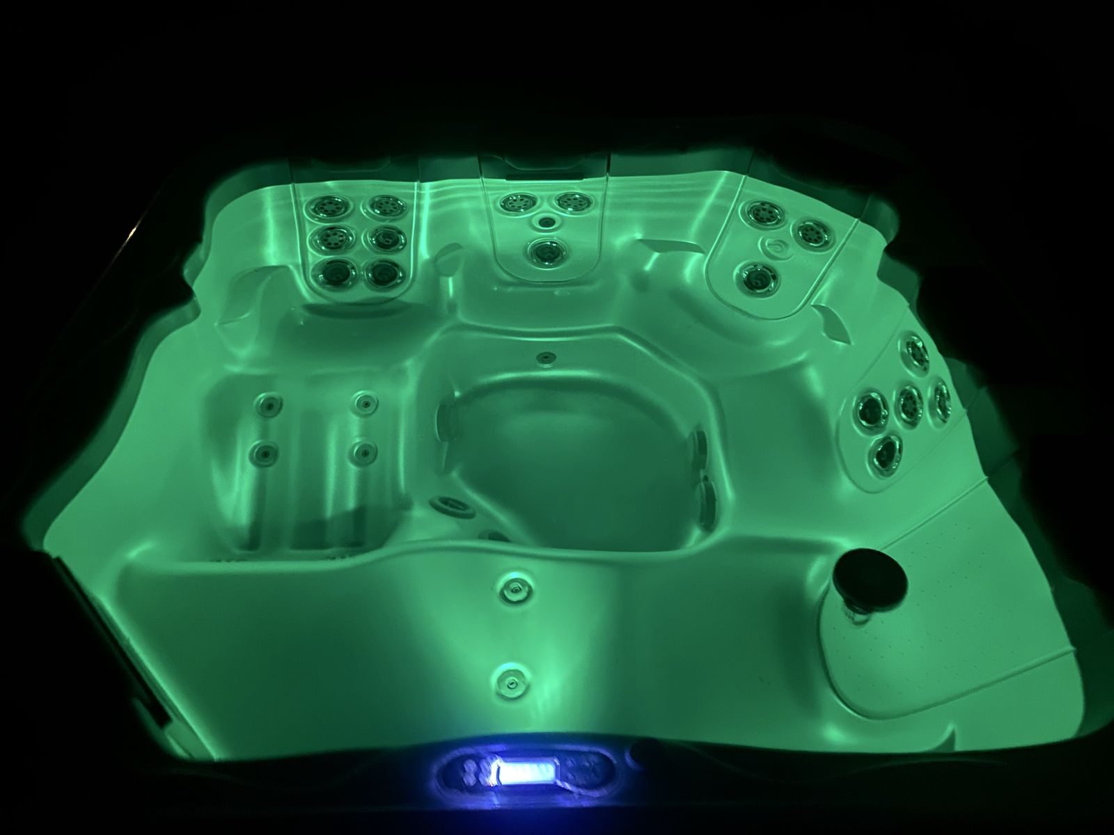 Main image 7
