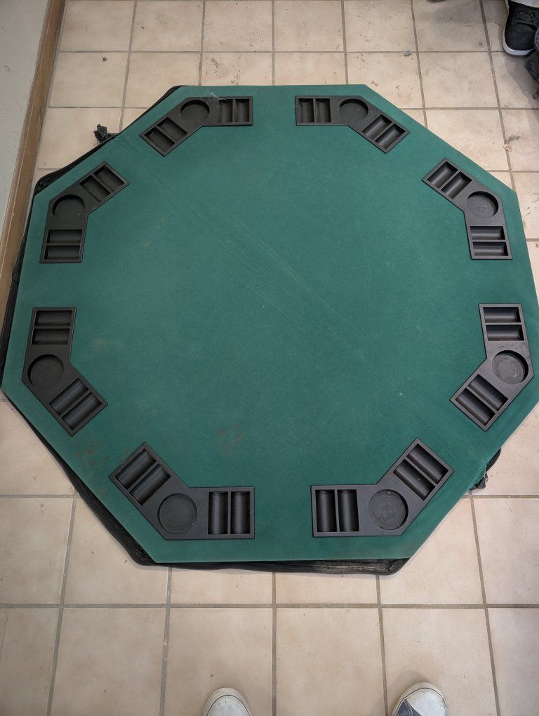 8-Player Foldable Poker Table Topper (4' x 4')