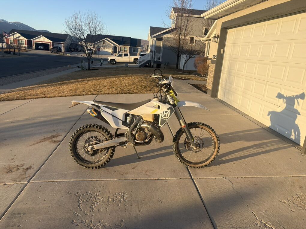 2022 Hisqvarna TE 150 - Low Hours