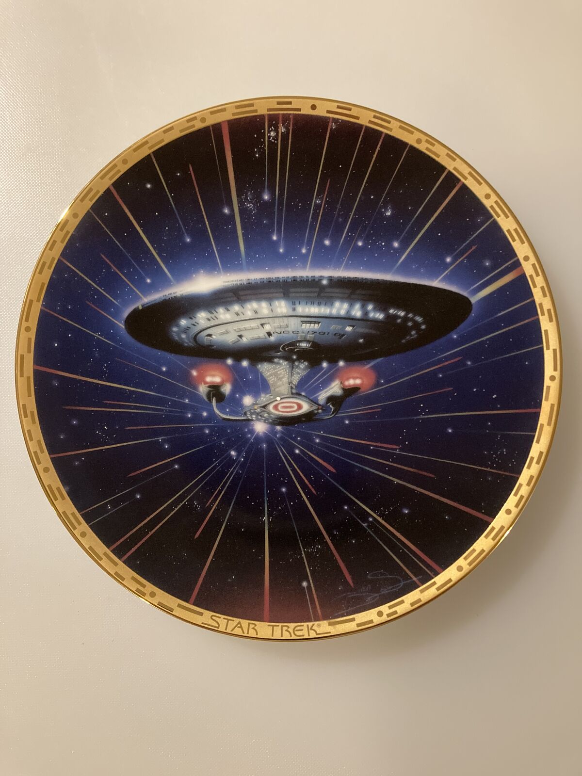 Vintage Star Trek Porcelain Collectors Plate-U.S.S. Enterprise NCC-1701-D - 1994
