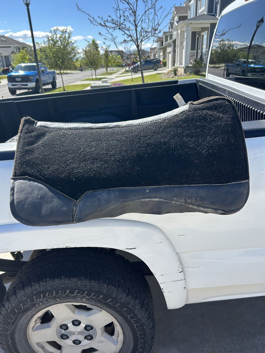 Custom BHS 30x30 Barrel Saddle Pad for High Withers with Shim Pad