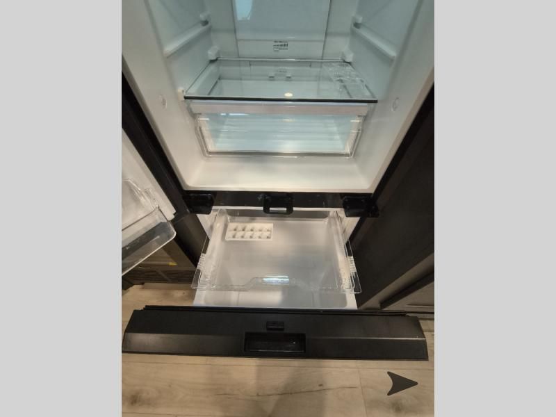 Main image 15