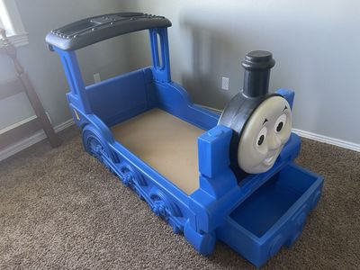 Toddler bed