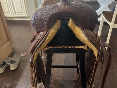 Jeff Smith 14" Barrel Saddle - 6 3/4" Gullet, Beautifully Tooled Leather & Teal Seat
