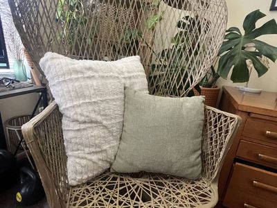 Vintage Wicker Peacock Chair (Morticia Style)