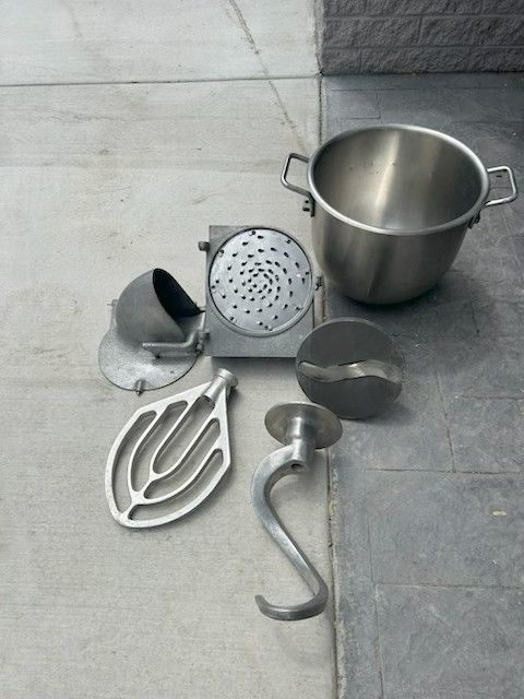 Main image 3