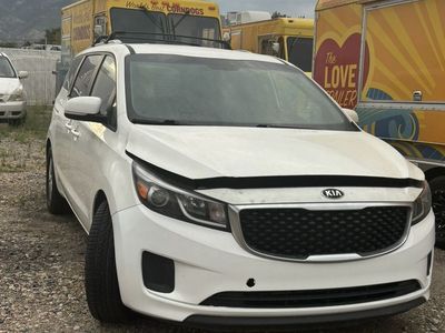 Mechanic Special: 3 Kia sedonas