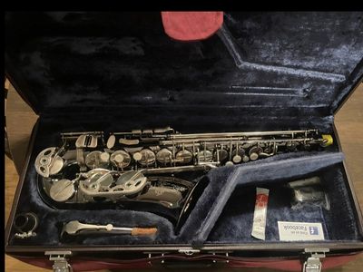Vespro Black and Silver Alto Saxophone with Yamaha Hard Case