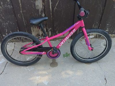 2022 Specialized Rip Rock 20" coaster bike