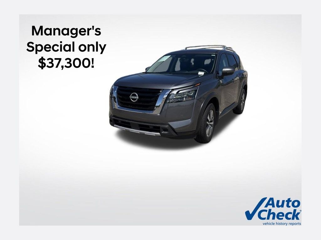 2025 Nissan Pathfinder SL