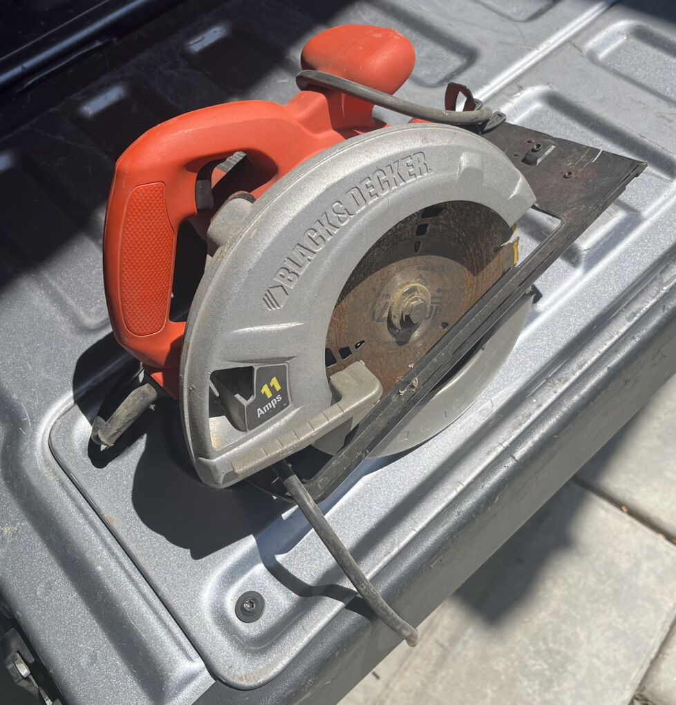 Black And Decker Skill Saw- 11amp Nice Saw