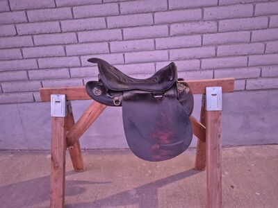 Trooper Saddle