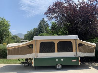 1990 Classic Coleman Pop-up Camper Trailer