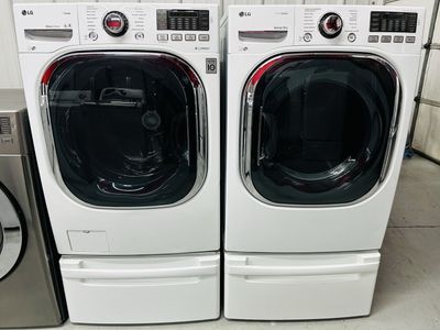 Lg Steam Electric Front Load Set With Pedestals