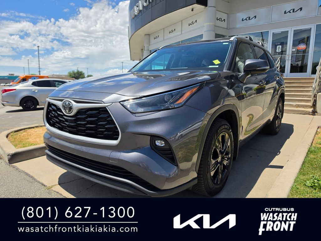 2022 Toyota Highlander XLE
