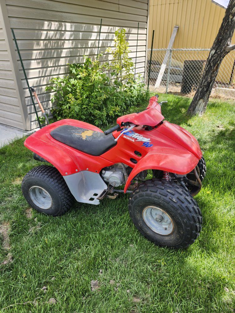 1996 trx90