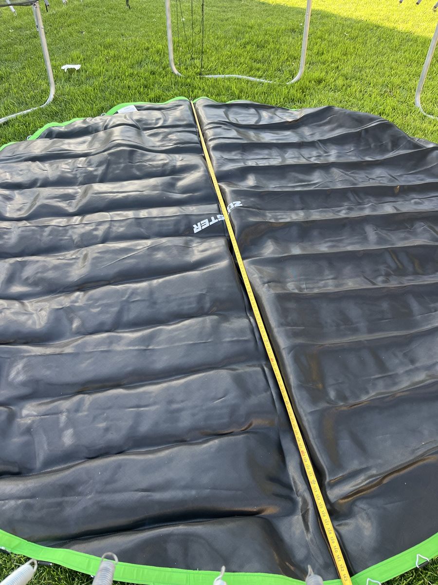 Zoomster 14’ trampoline mat