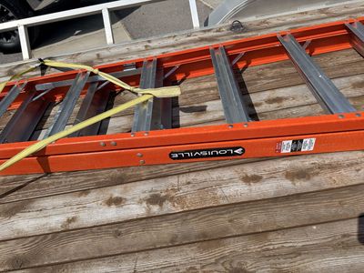 Louisville Ladder 12ft Type 1A Fiberglass Extension Ladder - 300lb Capacity, Excellent Condition