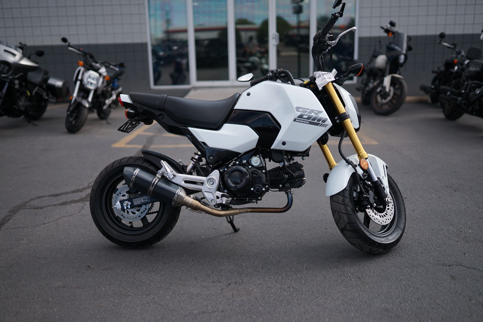 2026 Honda Grom-SP Matte Black Metallic - UH00990