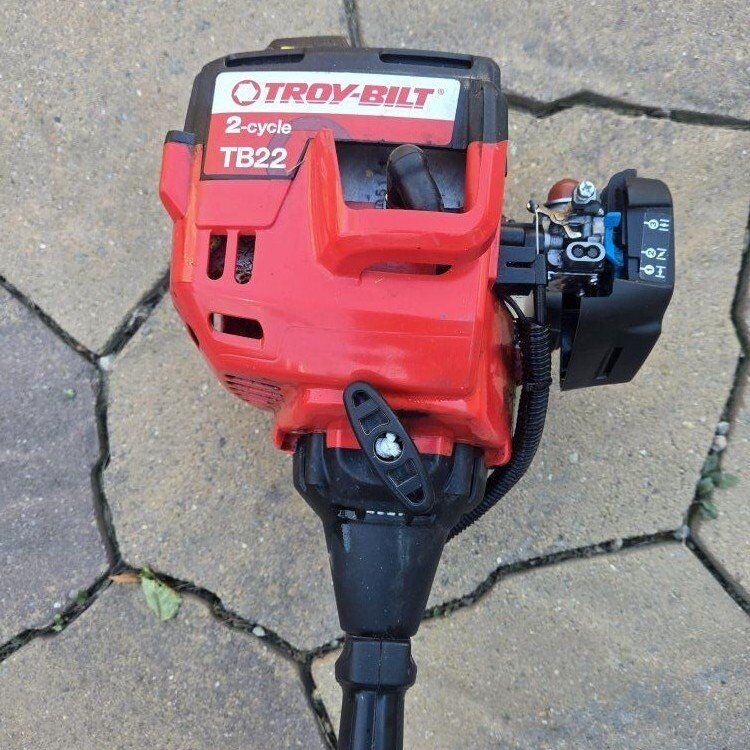 Troy Bilt TB22 trimmer