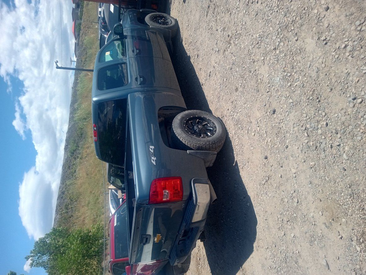 2013 Silverado LTZ (parting out)