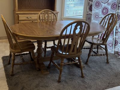 Dining Table and 5 chairs