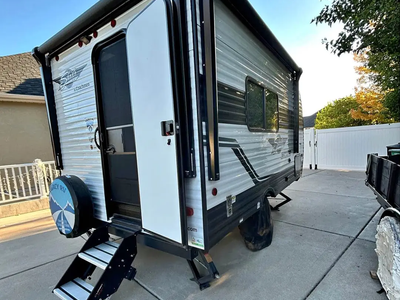 2024 Shasta Model 16RE Compact Trailer