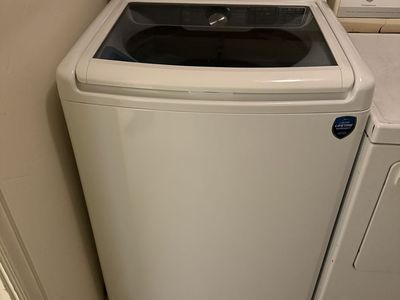Midea Top Load Washer - Excellent Condition