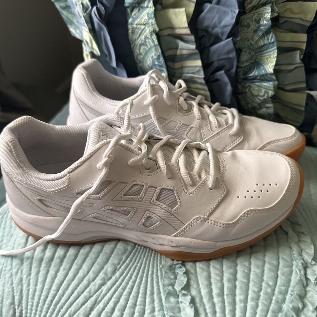 ASICS Women's Upcourt 5 White Indoor Sport Shoes US 9.5 (EU 41.5) Non-Marking Gum Sole