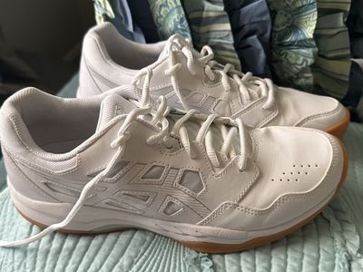 ASICS Women's Upcourt 5 White Indoor Sport Shoes US 9.5 (EU 41.5) Non-Marking Gum Sole