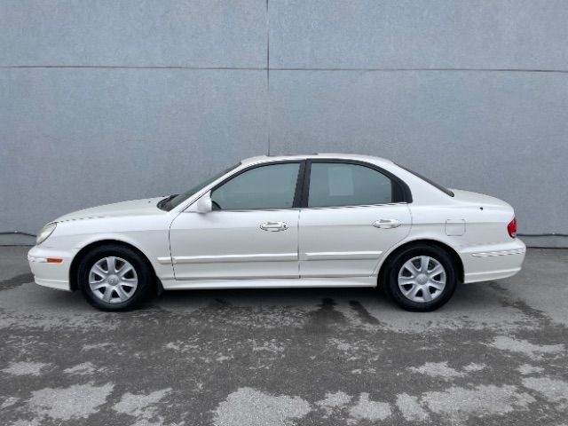 2004 Hyundai Sonata Base